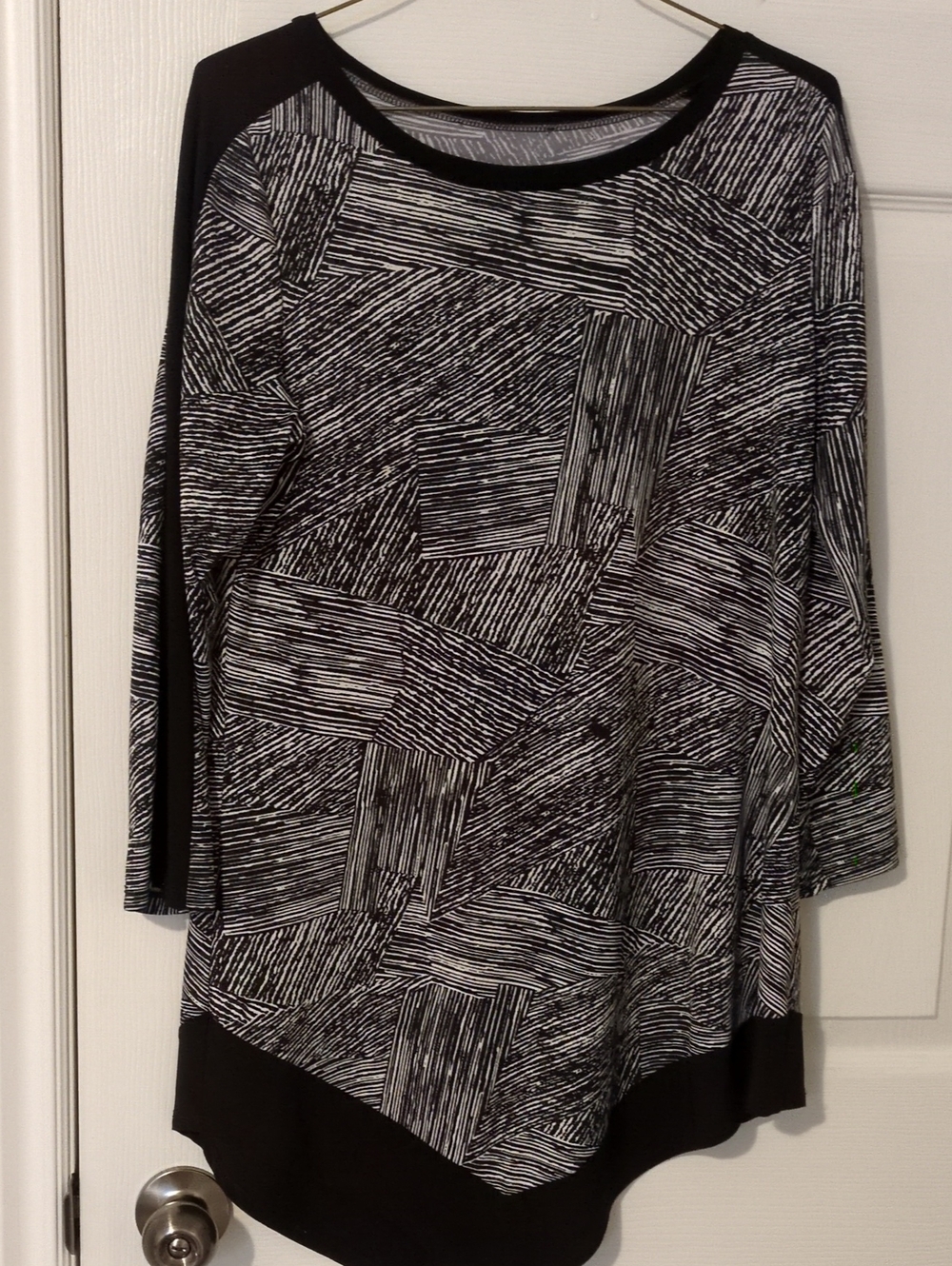 Black & White Patterned Long Sleeve Tunic